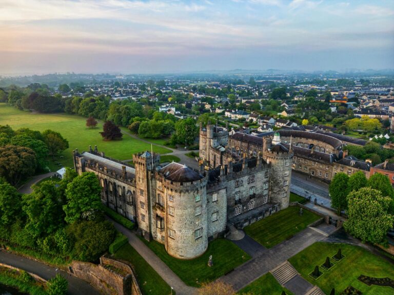 kilkenny castle in ireland