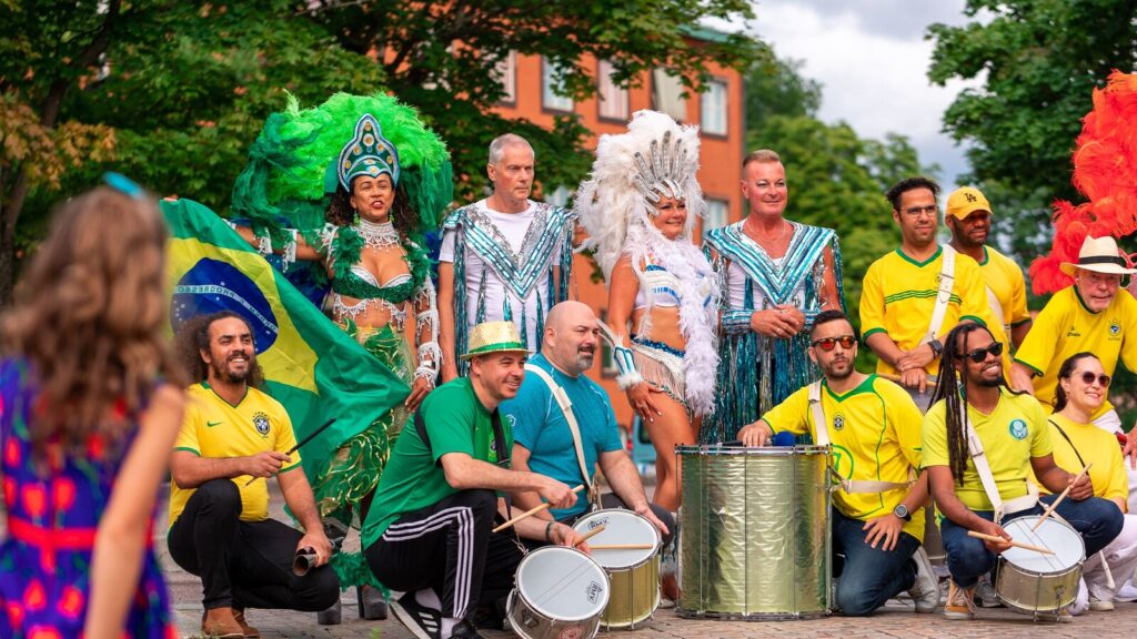 Comunidade brasileira na Irlanda é estimada em 60 mil pessoas e ganha destaque no Irish Times