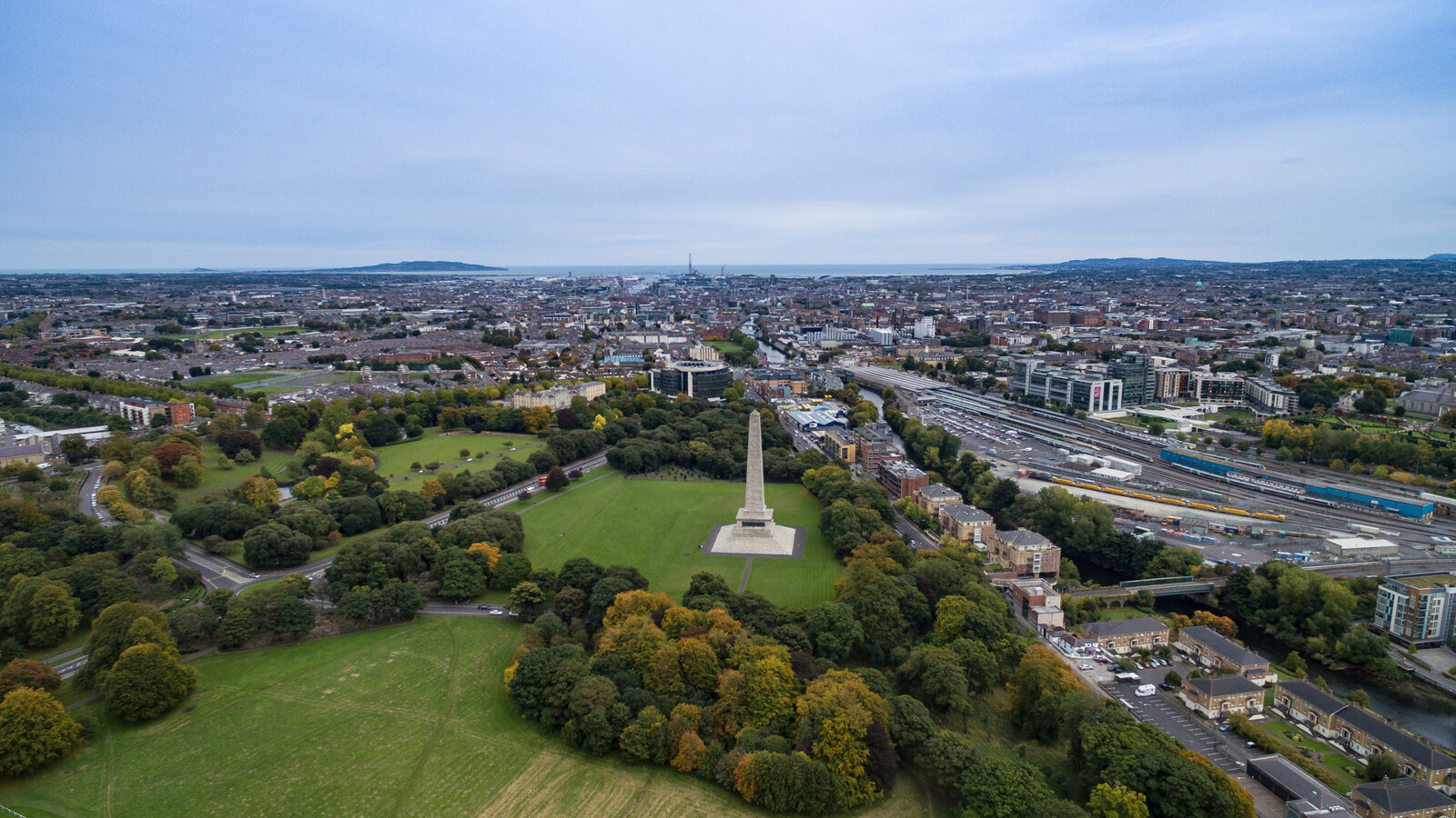 Vista aérea do Phoenix Park e do centro de Dublin