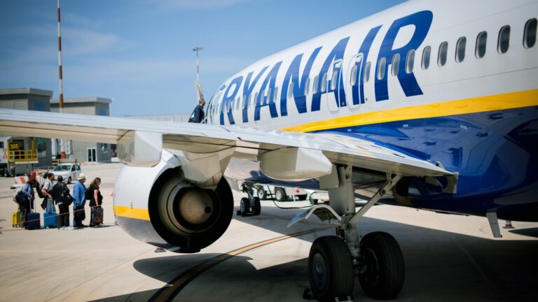 Ryanair antecipará fechamento do check-in no aeroporto e da entrega de bagagem para 60 minutos antes do voo