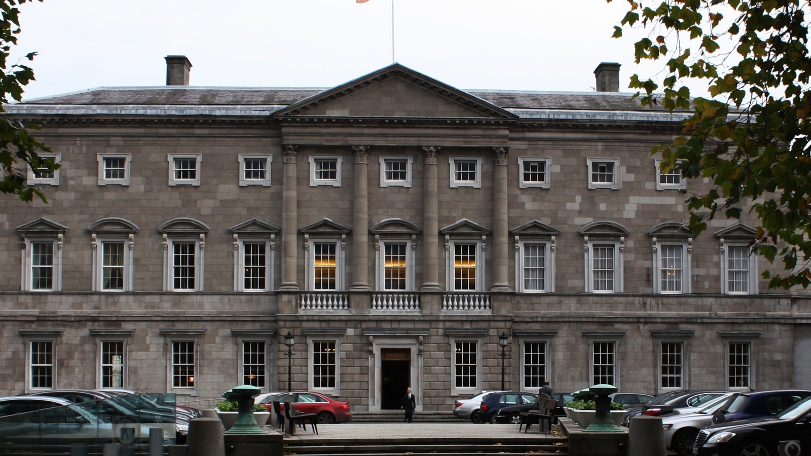 Fachada da Leinster House, sede do Parlamento irlandês em Dublin